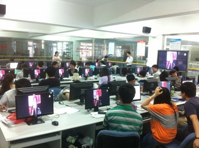 廈門果核軟件公司到信息工程學(xué)院開(kāi)講